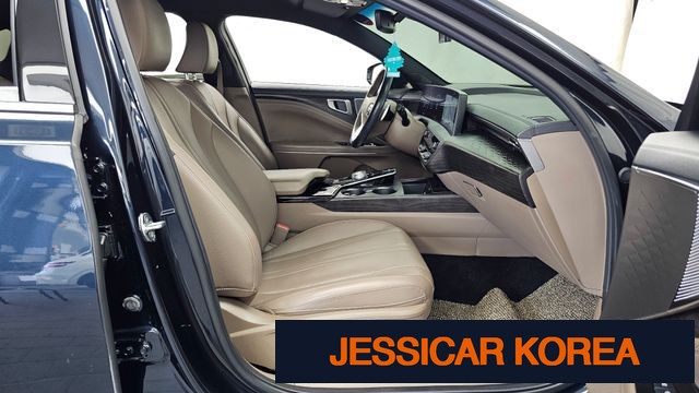 2022 Kia K8 - Thumbnail 2