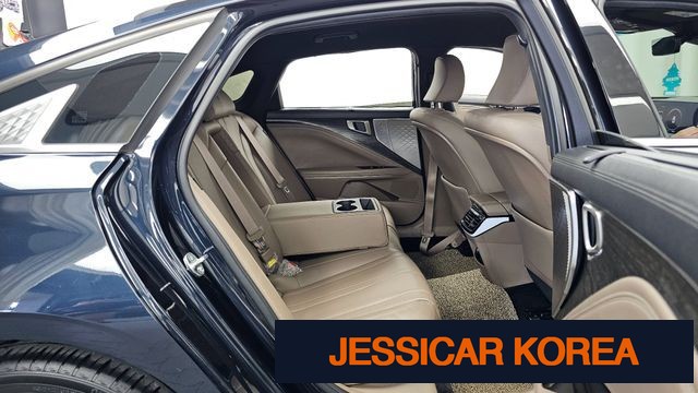 2022 Kia K8 - Thumbnail 17