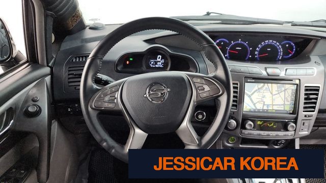 2016 KG Mobility Korando Turismo - Thumbnail 7