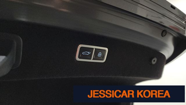 2022 Genesis G90 (RS4) - Thumbnail 8