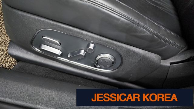 2022 Genesis G90 (RS4) - Thumbnail 9