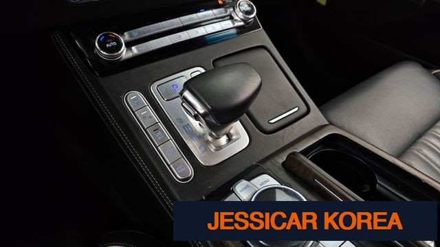 2021 Genesis G90 - Thumbnail 9
