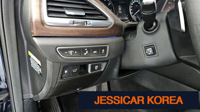 2021 Genesis G90 - Thumbnail 13