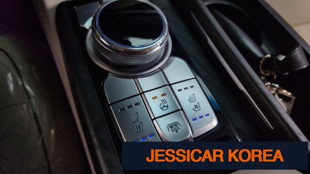 2019 Genesis G90 - Thumbnail 10