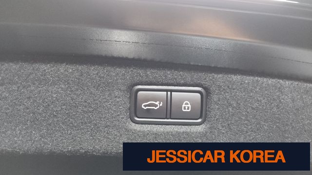 2019 Genesis G90 - Thumbnail 20