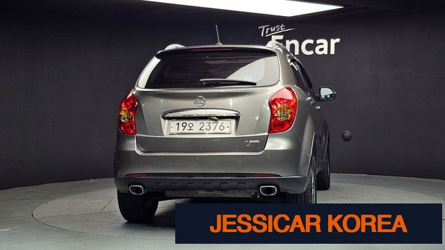 2012 KG Mobility Korando C - Thumbnail 4