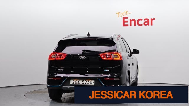 2018 Kia Niro - Thumbnail 13