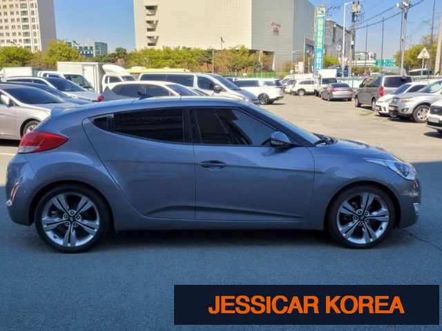 2012 Hyundai Veloster - Thumbnail 6