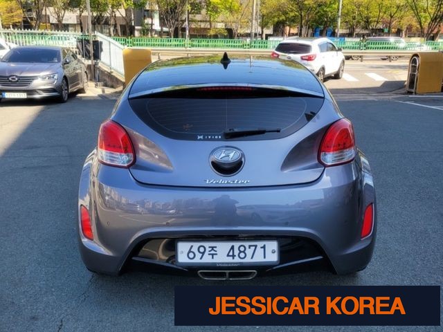 2012 Hyundai Veloster - Thumbnail 10