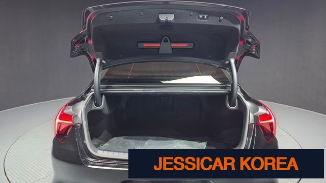 2023 Kia K8 Hybrid - Thumbnail 7