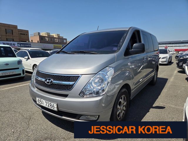 2016 Hyundai Grand Starex - Thumbnail 3