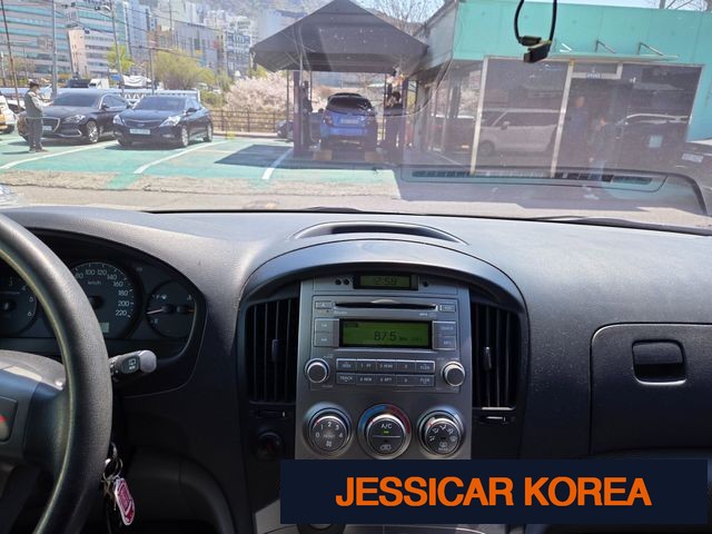 2016 Hyundai Grand Starex - Thumbnail 11