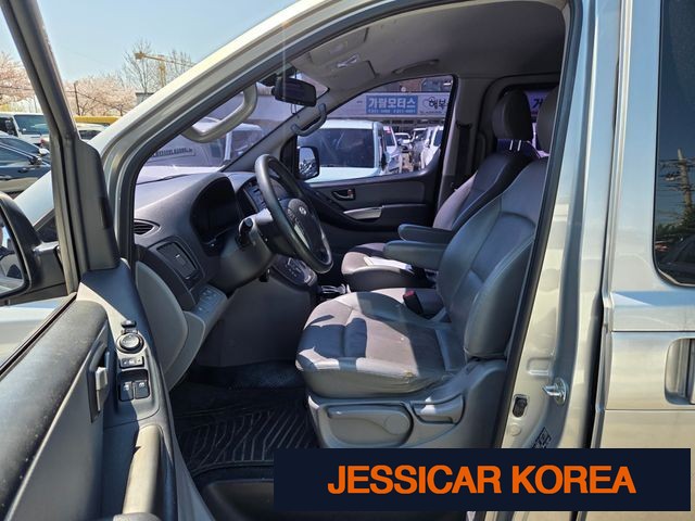 2016 Hyundai Grand Starex - Thumbnail 14