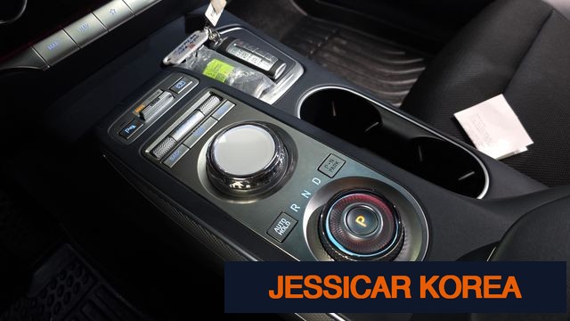 2021 Genesis GV70 - Thumbnail 9