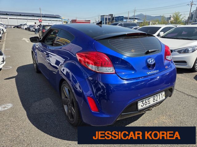 2012 Hyundai Veloster - Thumbnail 7