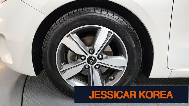 2016 Kia The New K3 - Thumbnail 5