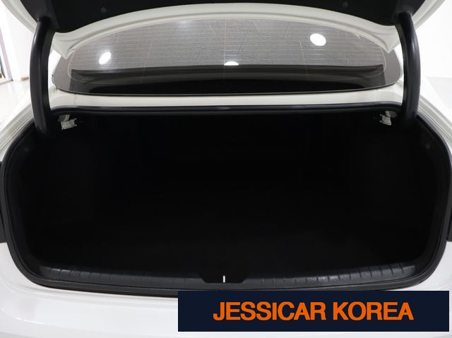2022 Hyundai Sonata (DN8) - Thumbnail 18
