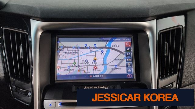 2012 Hyundai YF Sonata - Thumbnail 3