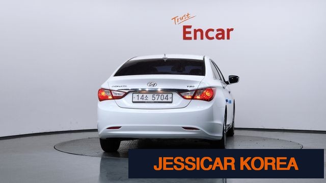 2012 Hyundai YF Sonata - Thumbnail 14