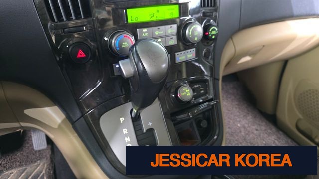 2015 Hyundai Grand Starex - Thumbnail 17
