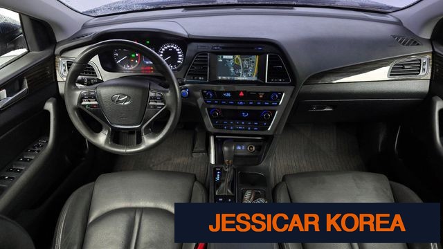 2016 Hyundai LF Sonata - Thumbnail 2