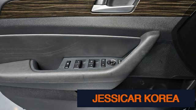 2016 Hyundai LF Sonata - Thumbnail 9