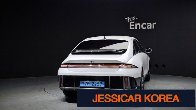 2025 Hyundai Ioniq 6 - Thumbnail 11