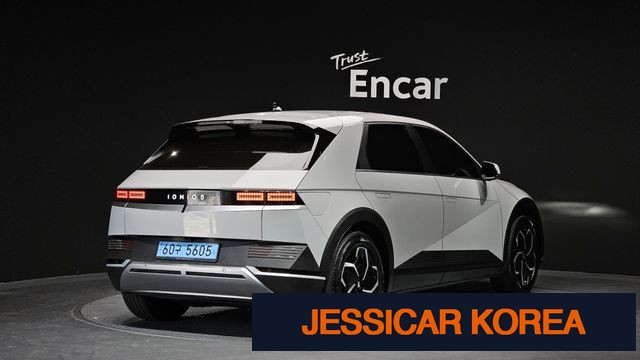 2022 Hyundai Ioniq 5 - Thumbnail 13