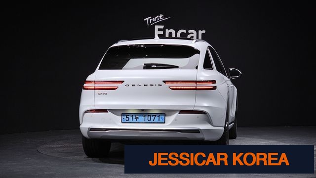 2022 Genesis Electrified GV70 - Thumbnail 2