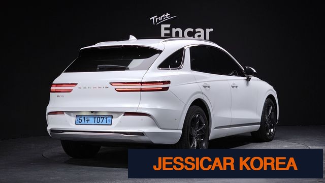 2022 Genesis Electrified GV70 - Thumbnail 12