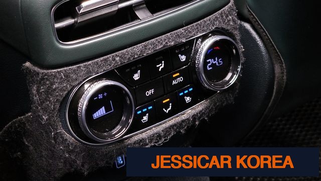 2022 Genesis Electrified GV70 - Thumbnail 20