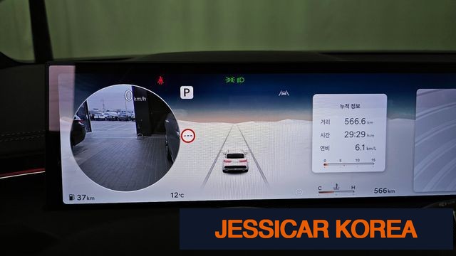 2026 Genesis GV70 - Thumbnail 15