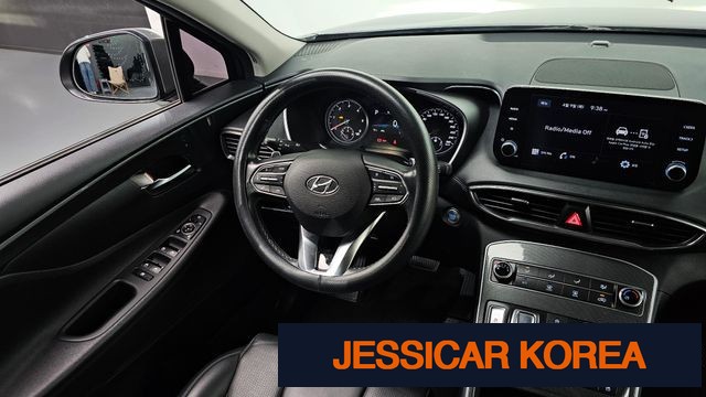 2021 Hyundai The New Santa Fe - Thumbnail 3