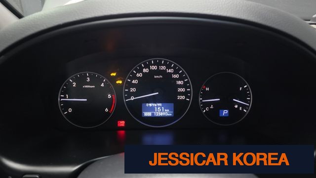 2021 Hyundai The New Grand Starex - Thumbnail 2