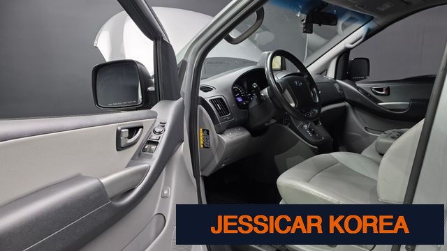 2021 Hyundai The New Grand Starex - Thumbnail 8
