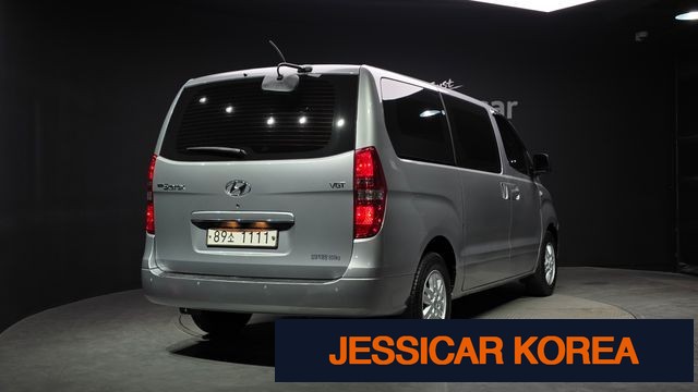 2021 Hyundai The New Grand Starex - Thumbnail 11