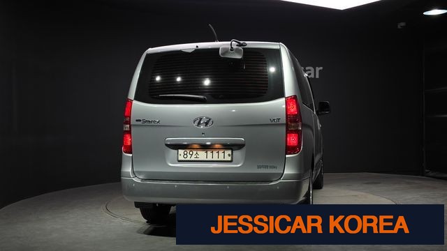 2021 Hyundai The New Grand Starex - Thumbnail 20