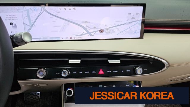 2025 Genesis GV70 - Thumbnail 9