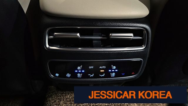 2025 Genesis GV70 - Thumbnail 16