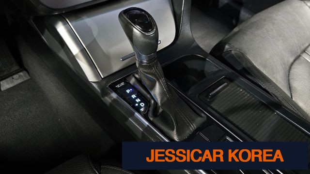 2015 Hyundai LF Sonata - Thumbnail 19