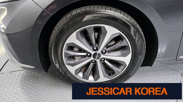 2023 Kia K8 Hybrid - Thumbnail 10