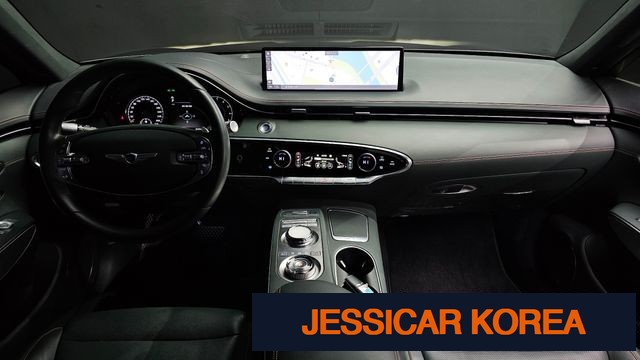 2021 Genesis GV70 - Thumbnail 13