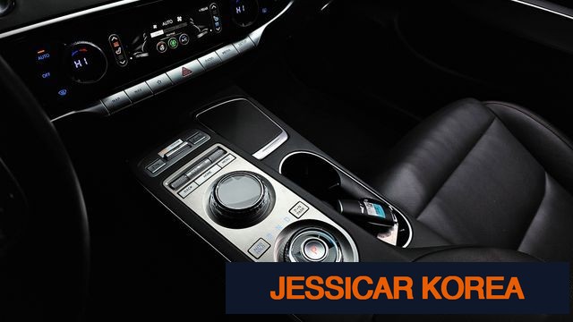 2021 Genesis GV70 - Thumbnail 20