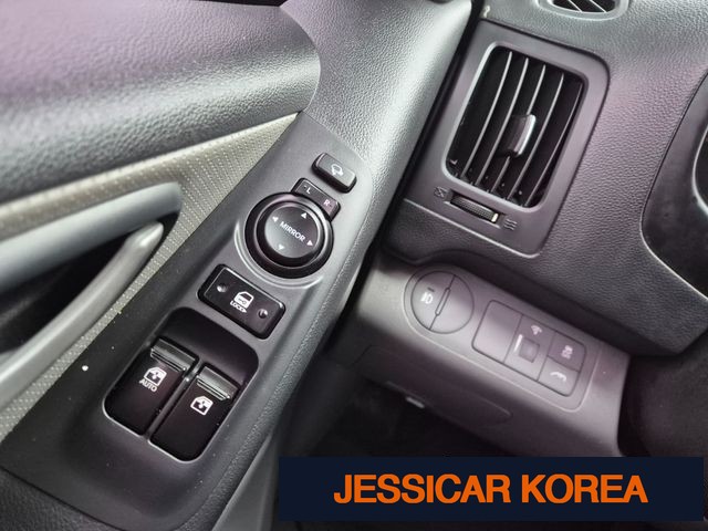 2016 Hyundai Grand Starex - Thumbnail 9