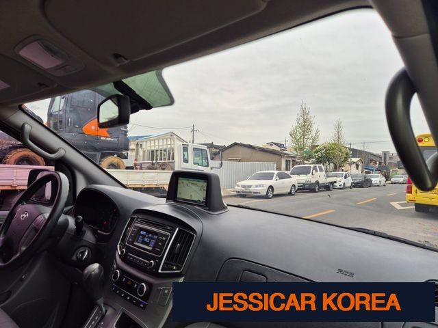 2016 Hyundai Grand Starex - Thumbnail 14