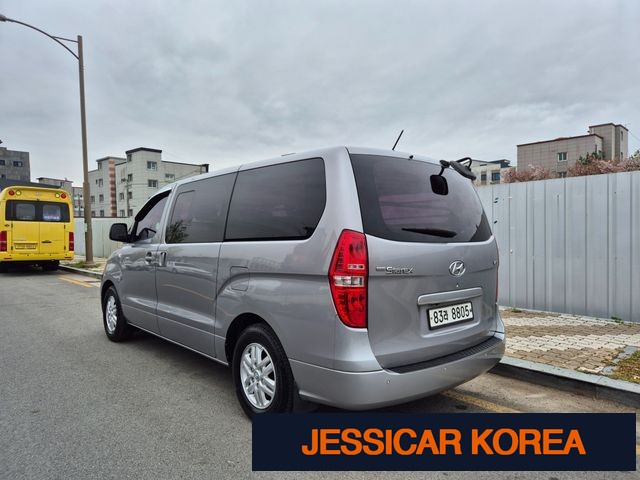 2016 Hyundai Grand Starex - Thumbnail 15