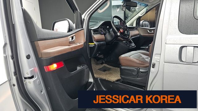 2021 Hyundai The New Grand Starex - Thumbnail 10