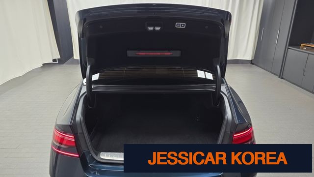 2022 Genesis G90 (RS4) - Thumbnail 4