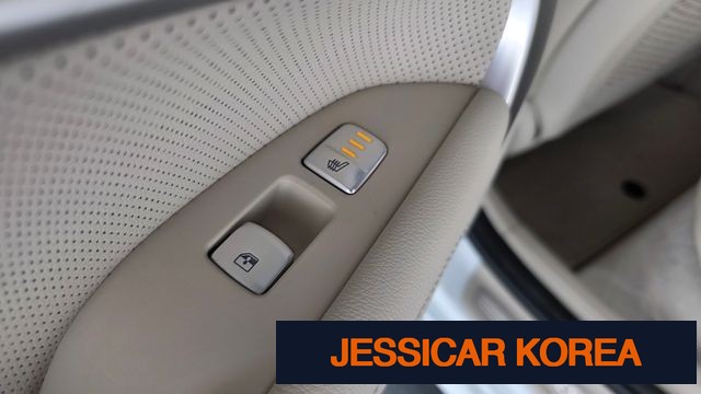 2023 Genesis The New G70 - Thumbnail 8