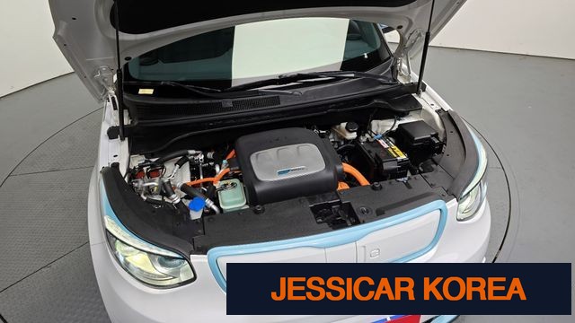 2018 Kia Soul EV - Thumbnail 4